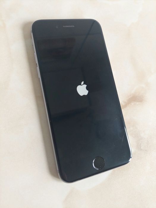 [6] Vând Apple iPhone 6 gri Neverlocked [funcțional] //poze reale
