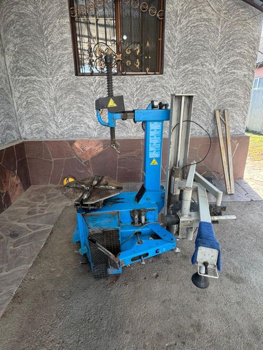 Продам перебортовочный станок с 3 рукой