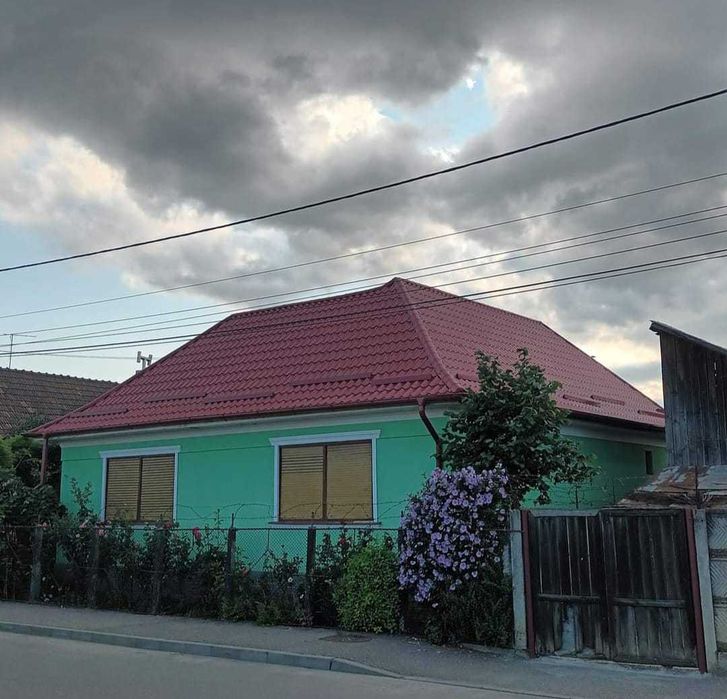 Reparatii acoperisuri, montaj acoperisuri, montaj tigla metalica, montaj tigla ceramica