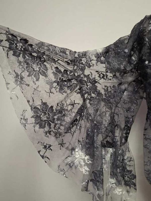 Bluză deosebită, romantică, E-phos, dantelă neagră gri, mărimea S