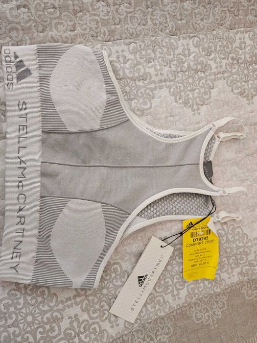 Оригинално бюстие на Адидас- Стела Макартни