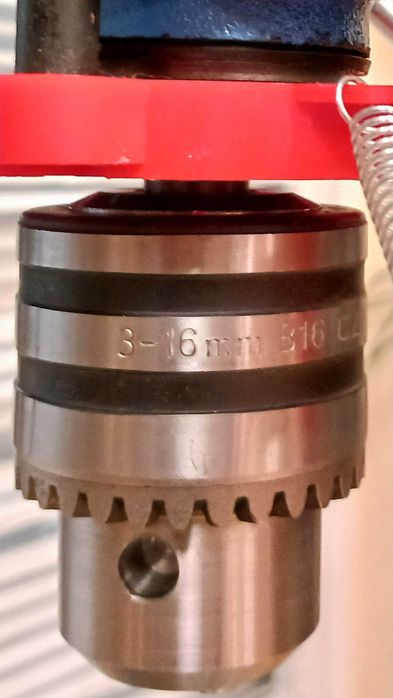 Настолна бормашина.UNIMARK.9 Нова. Подарък комлект свредла за метал.