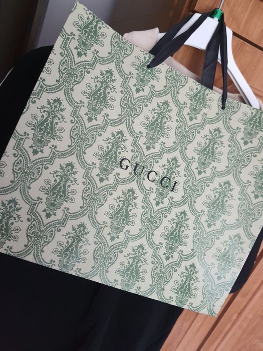 Vând tricou gucci