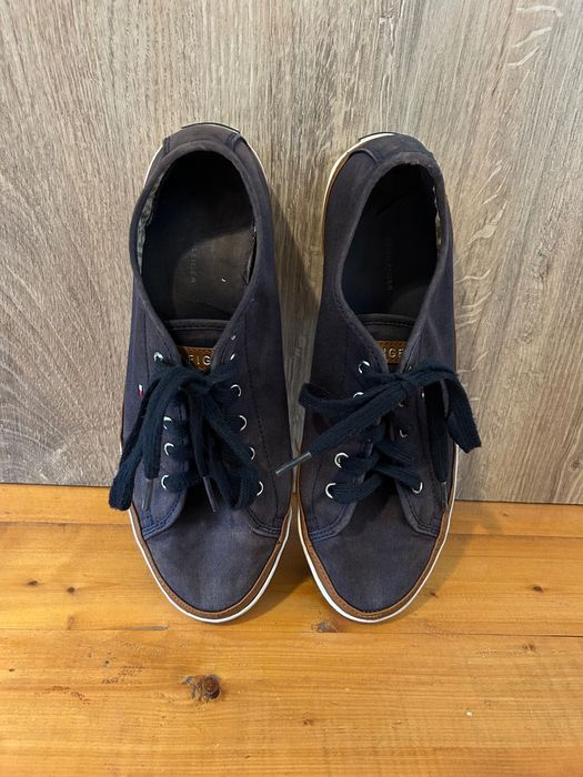 Tommy Hilfiger момчешки тъмносини кецове 40 номер