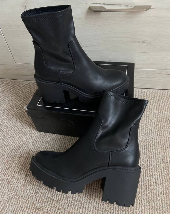 Новые ботинки привозные