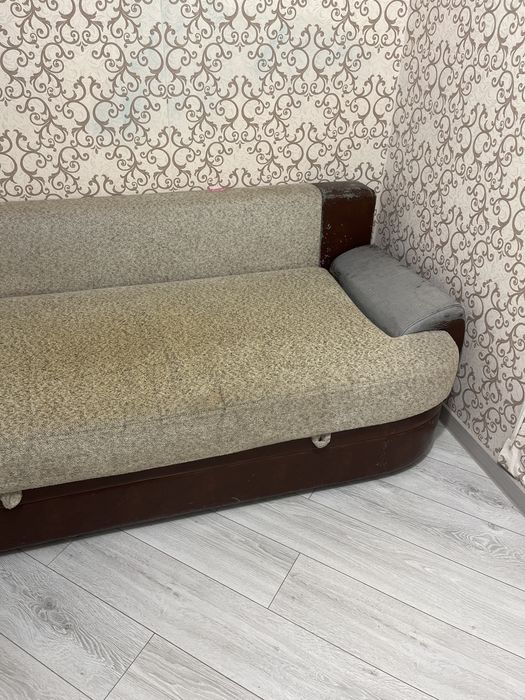 Продам диван б/у раскладывается