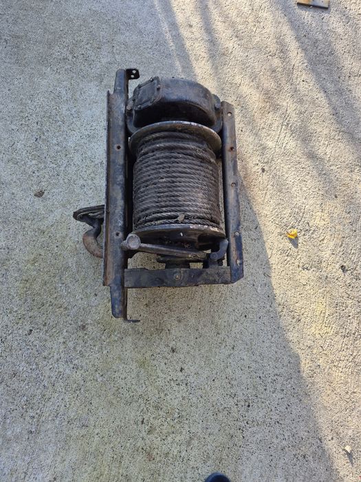 Troliu fontă (Capestan) nou