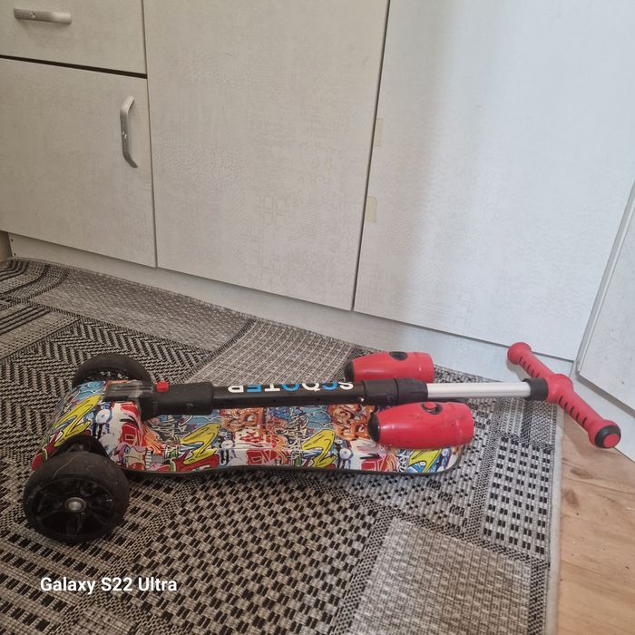 Самокат детский срочно