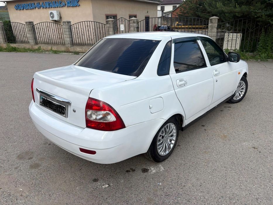 Продам машину Лада Приора