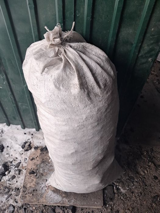 Продам уголь в мешках