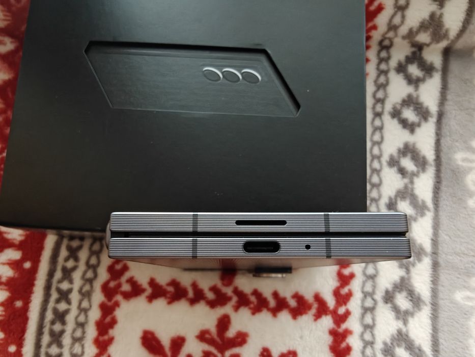 Samsung galaxy z fold SE (special edition)