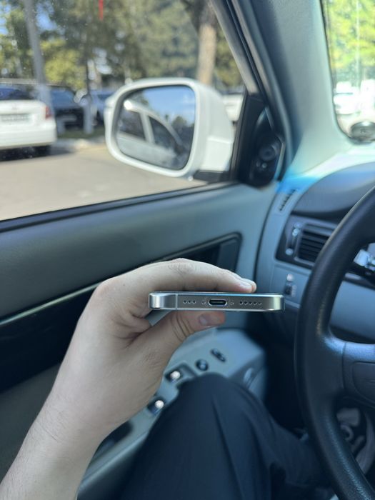 Iphone 16 pro yomkost 93% ideal