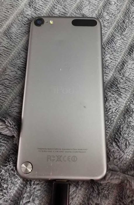 продам Apple ipod touch 5 16Gb(сломан экран)
