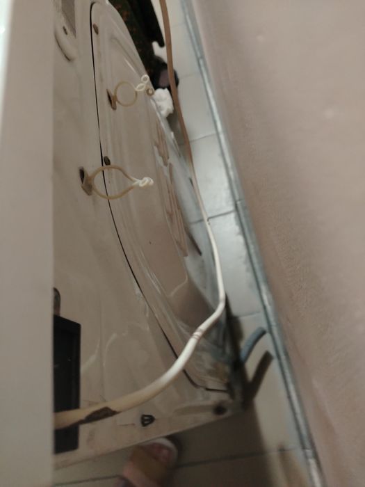 Продам стиральную машину Indesit