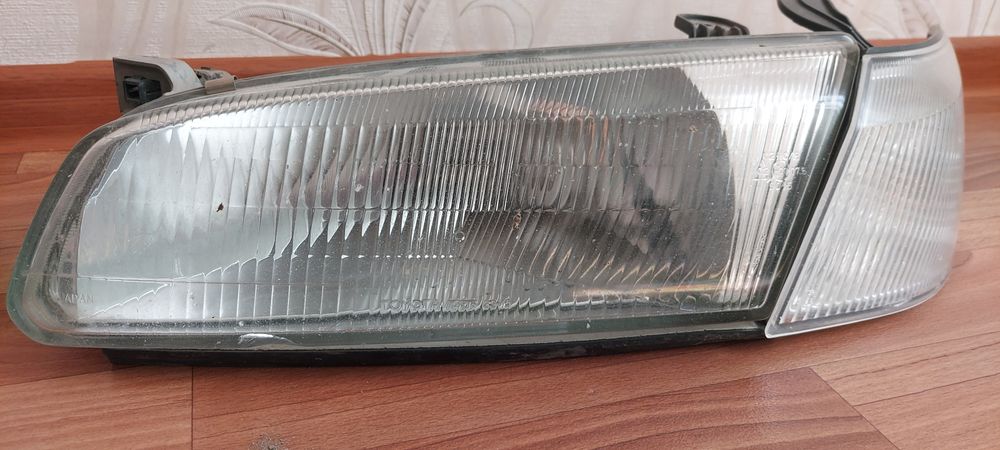 Фара оригинал камри 20