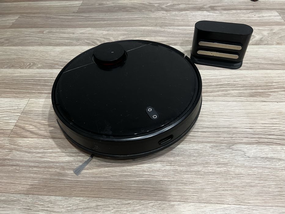 Продам Робот пылесос Xiaomi Vacuum Mop P