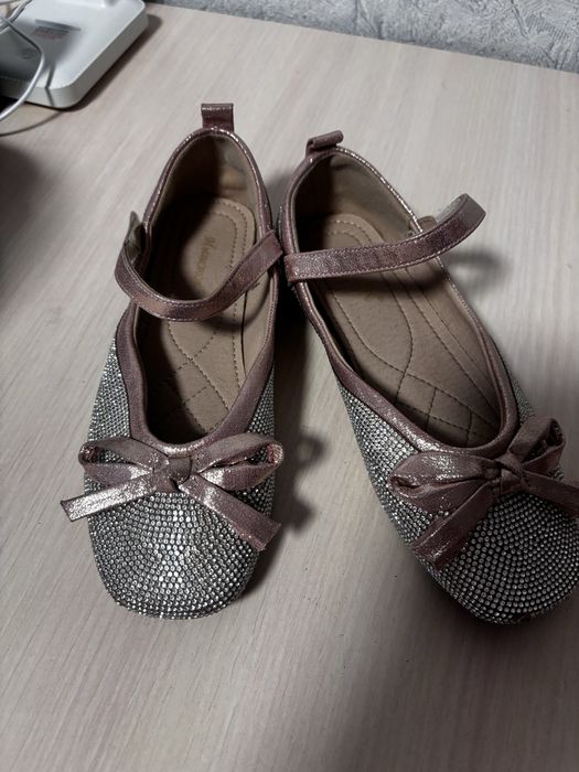 Продам туфельки размер 35