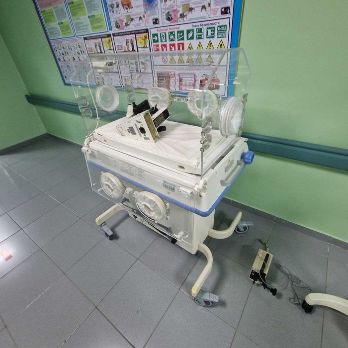 Инкубатор для новорожденных Isolette C2000