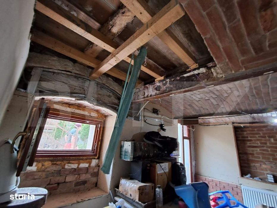 Casa Individuala Etaj si Demisol, zona Reghin