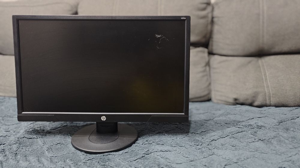 Монитор HP v213a,21 диагональ