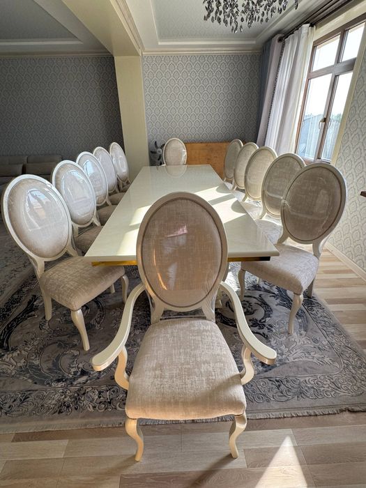 Цехтан ажойиб жозибакор стол ва стуллар