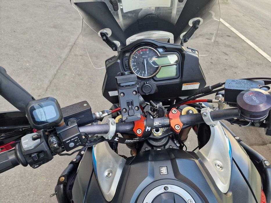 Suzuki V Strom DL 1000 super accesorizat