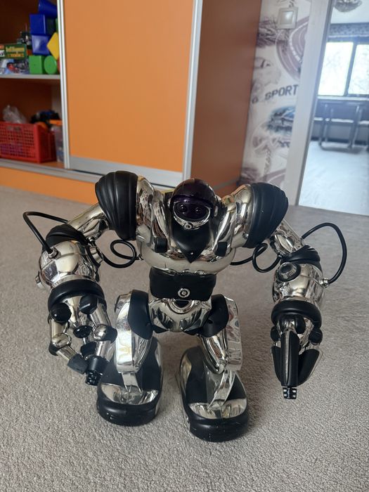 Продам детскую игрушку-робот