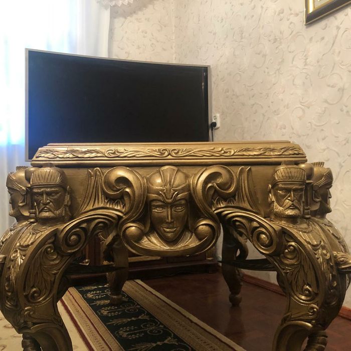 Продам журнальный стол