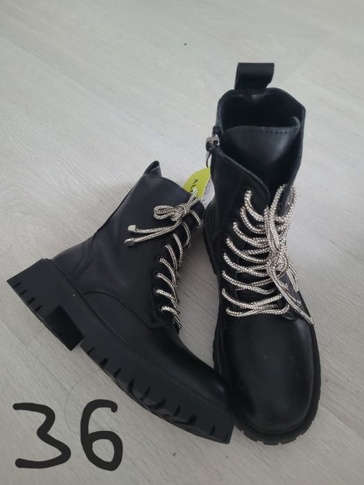 De vânzare ghete dama 45lei bucata