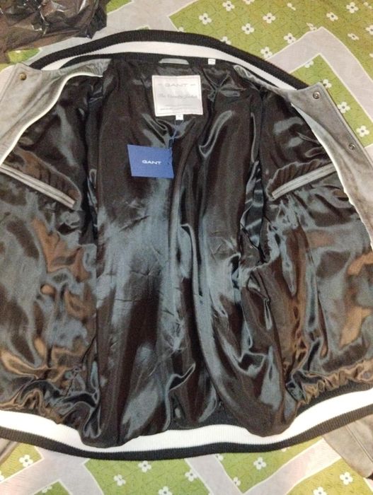 Vând geacă de piele originală