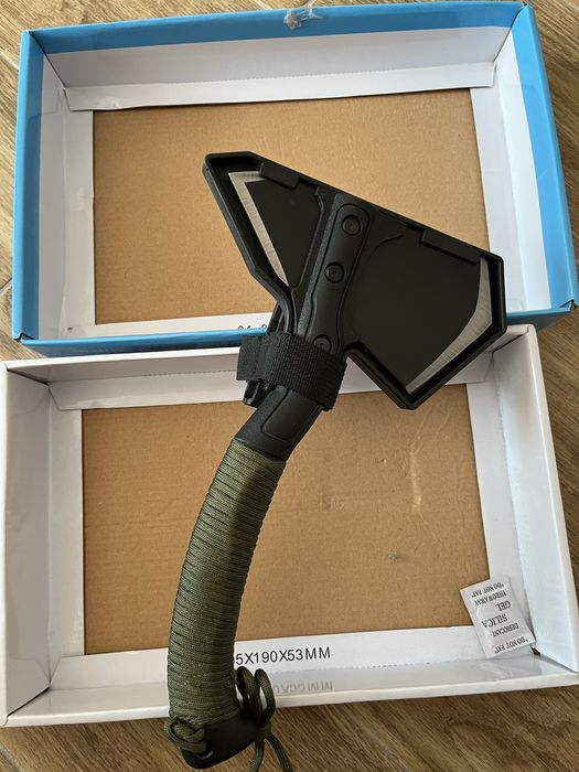 Брадва за оцеляване Albainox Paracord