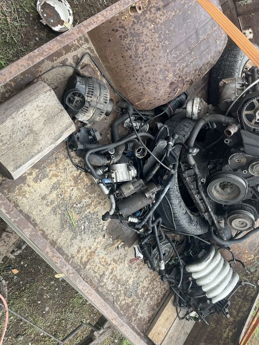 Продам двигатель на Ауди А6 2,4 литра.