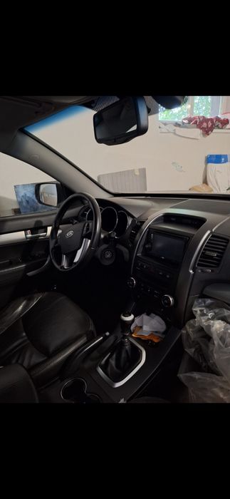 Kia Soreto 7 locuri gri 4x4