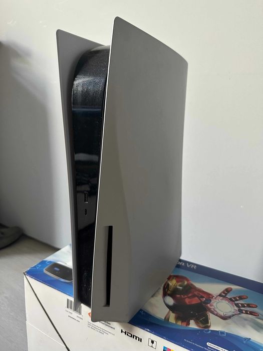 Sony Play Station 5 (2T) + Guitar Hero + Playstation VR