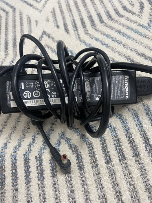 Продам два ноутбука lenovo + hp