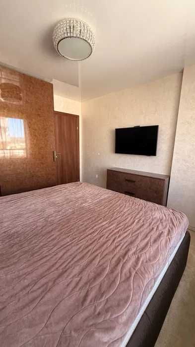 Дава се под наем Тристаен апартамент в Варна, Център - 97 кв.м за 500 € - Снимка #3