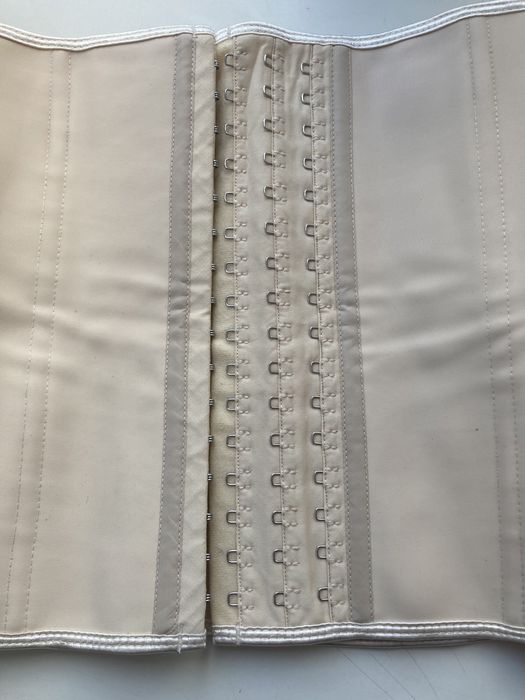 корсет латексный