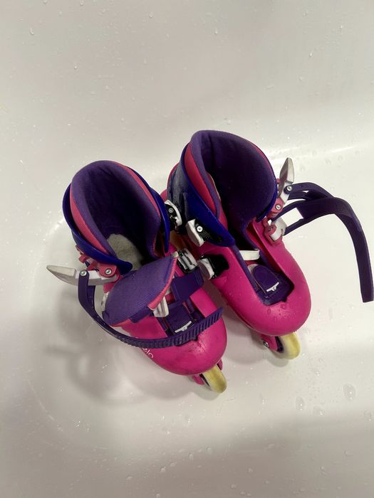 Vând Role Play3 Roz-Mov Copii plus cotiere și genunchiere