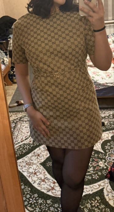 Продам платье красивое