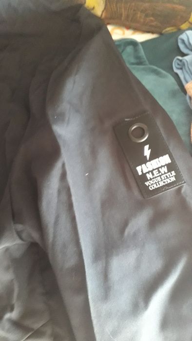 Hanorac moto Arai Helmets impermeabil mărime L ca nou stare perfecta