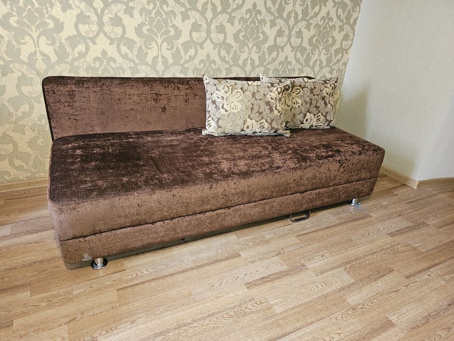 Продам диван б/у