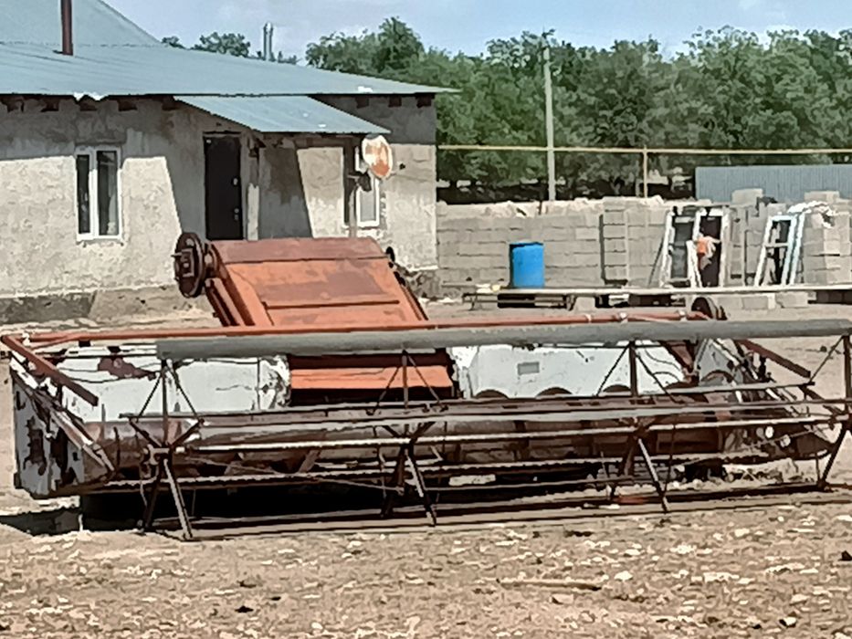 Продам комбайн зерновой На ходу рассмотрю варианты