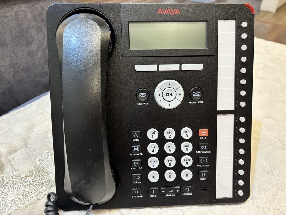 Телефон AVAYA для офисов