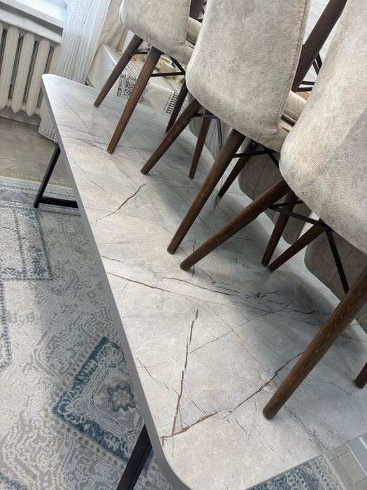 Стол орындықтарымен