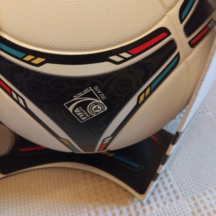 Футболна топка ADIDAS TANGO 2012