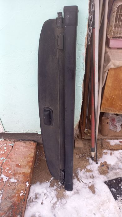 Шторка багажника