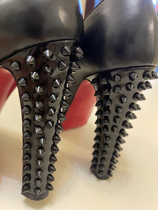 Pantofi Christian Louboutin