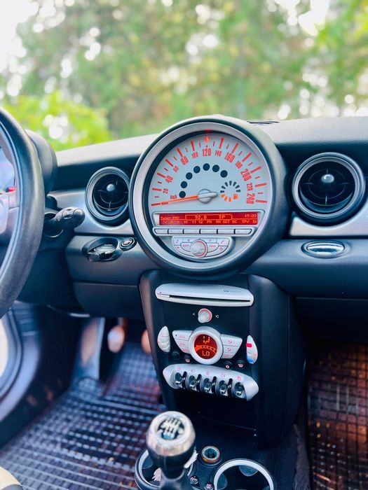 Vând Mini cooper