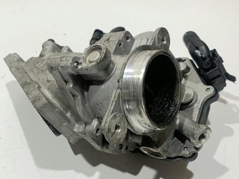 Clapeta acceleratie Skoda Octavia 3 04L128063P 2.0 tdi CKFC