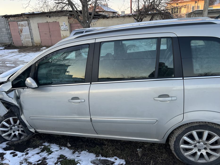 Автомобил за части Опел Зафира